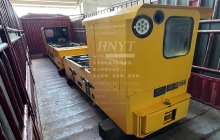 貴州國外客戶定制的5噸和8噸蓄電池電機(jī)車發(fā)貨