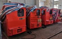 貴州10噸湘潭架線式電機(jī)車發(fā)往國外