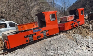 有哪些常見的問題會導(dǎo)致工礦鋰電池電機車牽引電機故障？